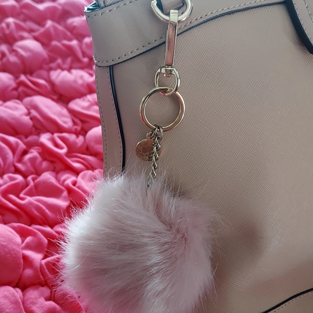 Henri Bendel large leather Satchel  in excellent condition.  Rare !! - Picture 4 of 16